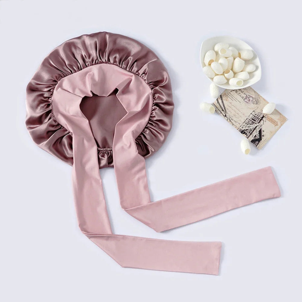 BONNET EN SATIN